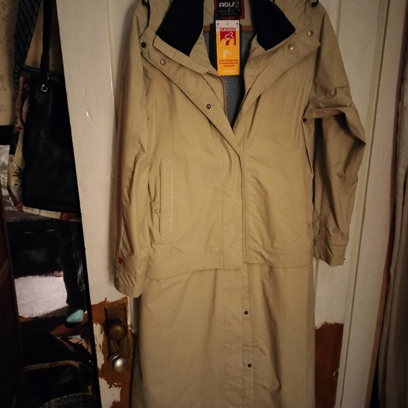 New euro bike jacket that zips to shorter version - Picture 1 of 5